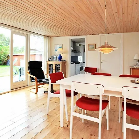 6 Person Holiday In Vakantiehuis *